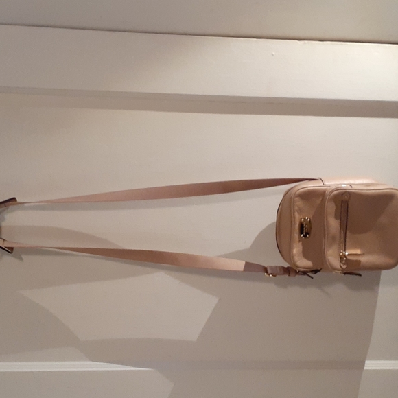 Michael Kors Tan Leather Crossbody bag - Picture 7 of 7